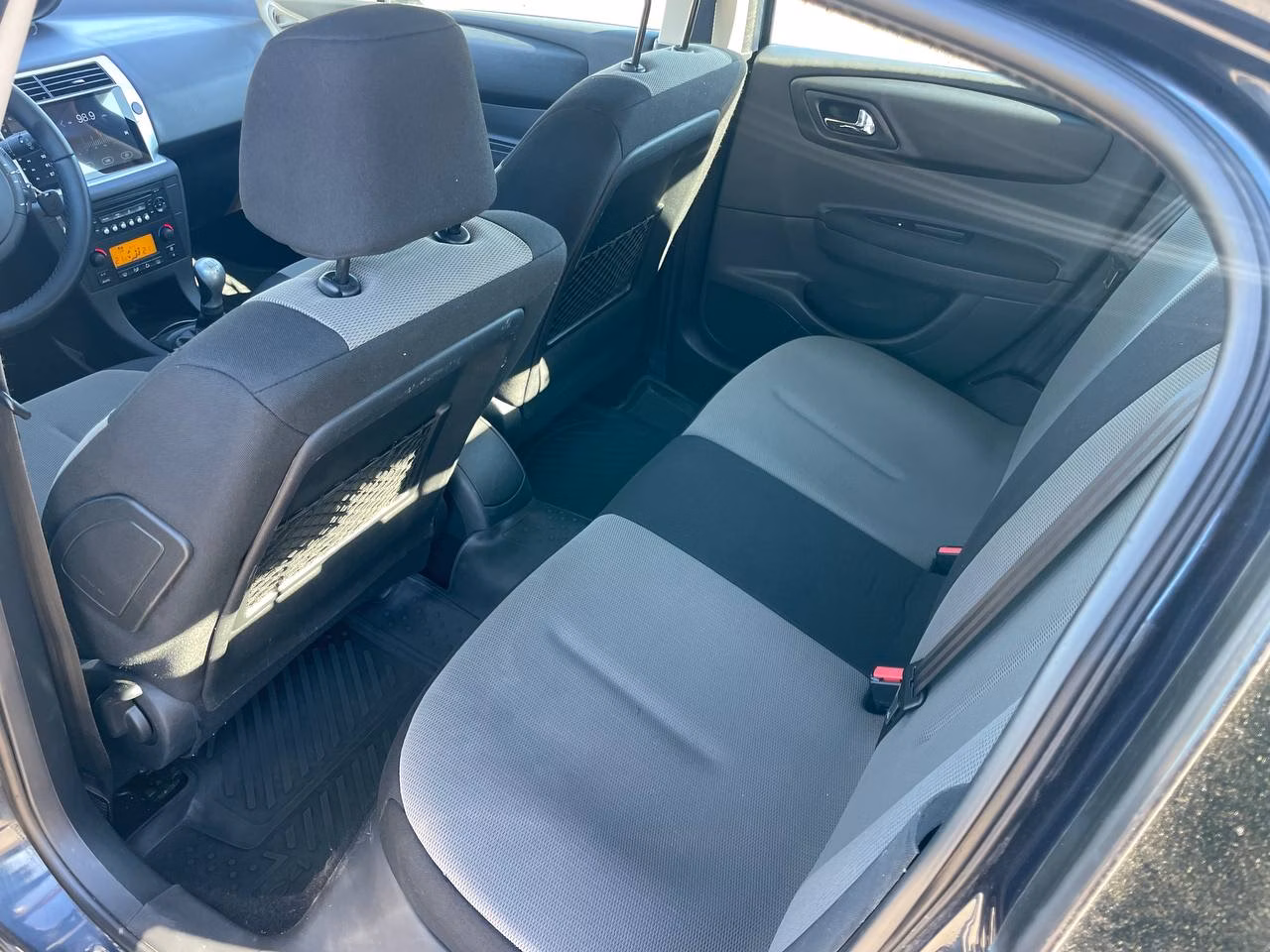 Citroen C4 фото 28