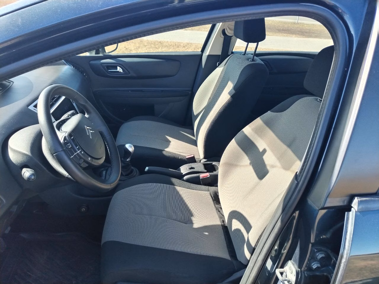 Citroen C4 фото 17