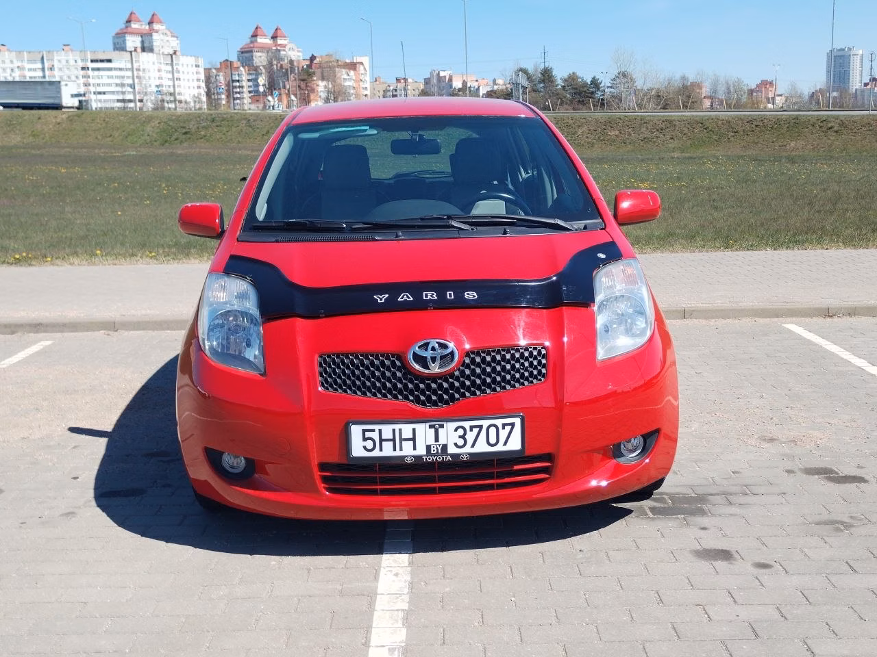 Toyota Yaris фото 6