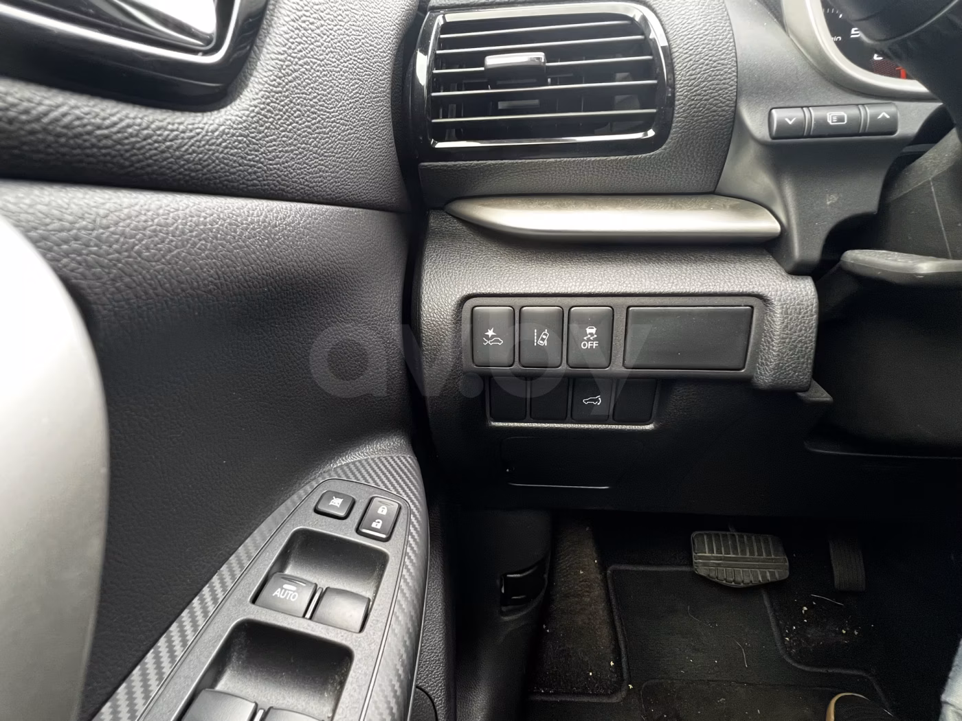 Mitsubishi Eclipse Cross фото 2