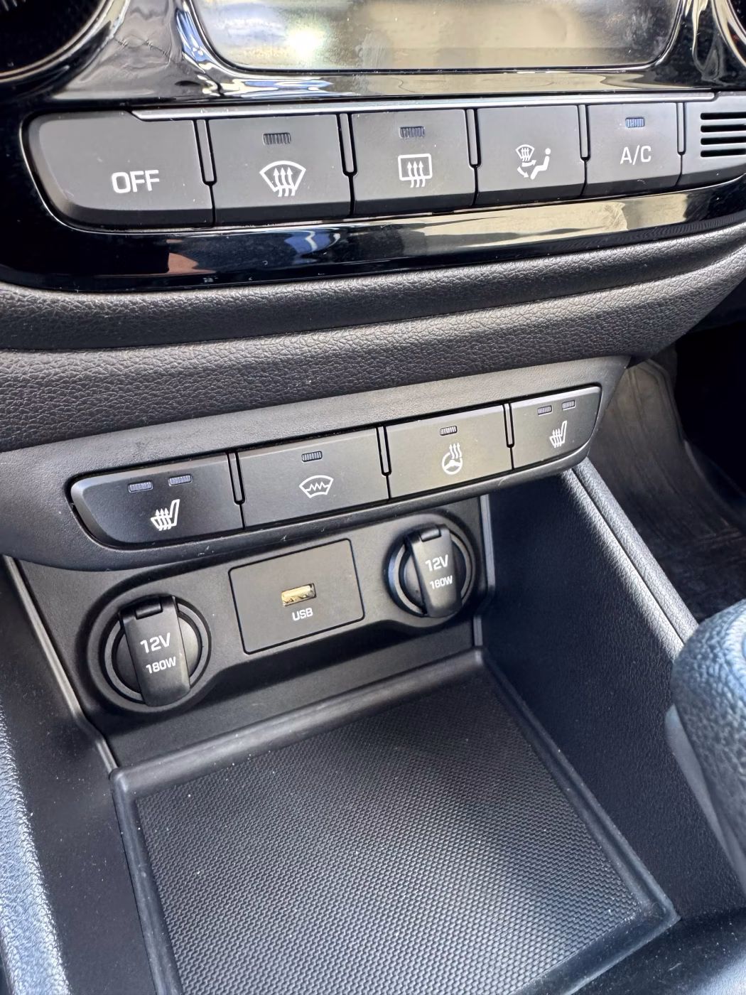 Hyundai Accent фото 12