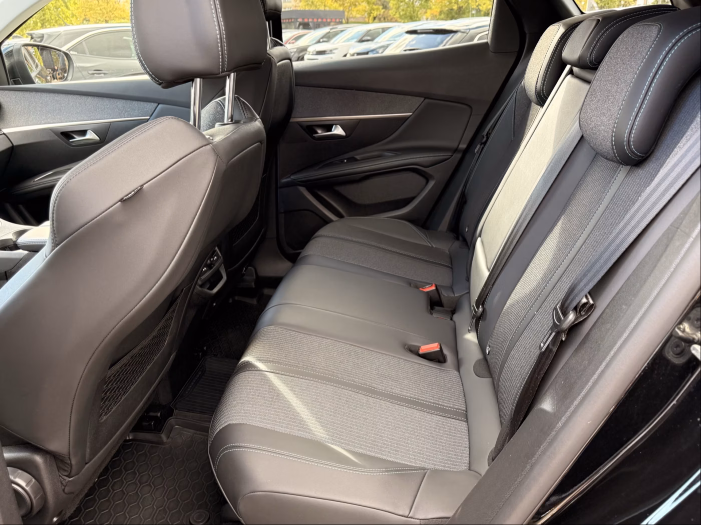 Peugeot 3008 фото 18