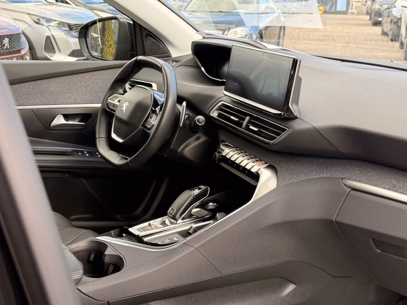 Peugeot 3008 фото 25