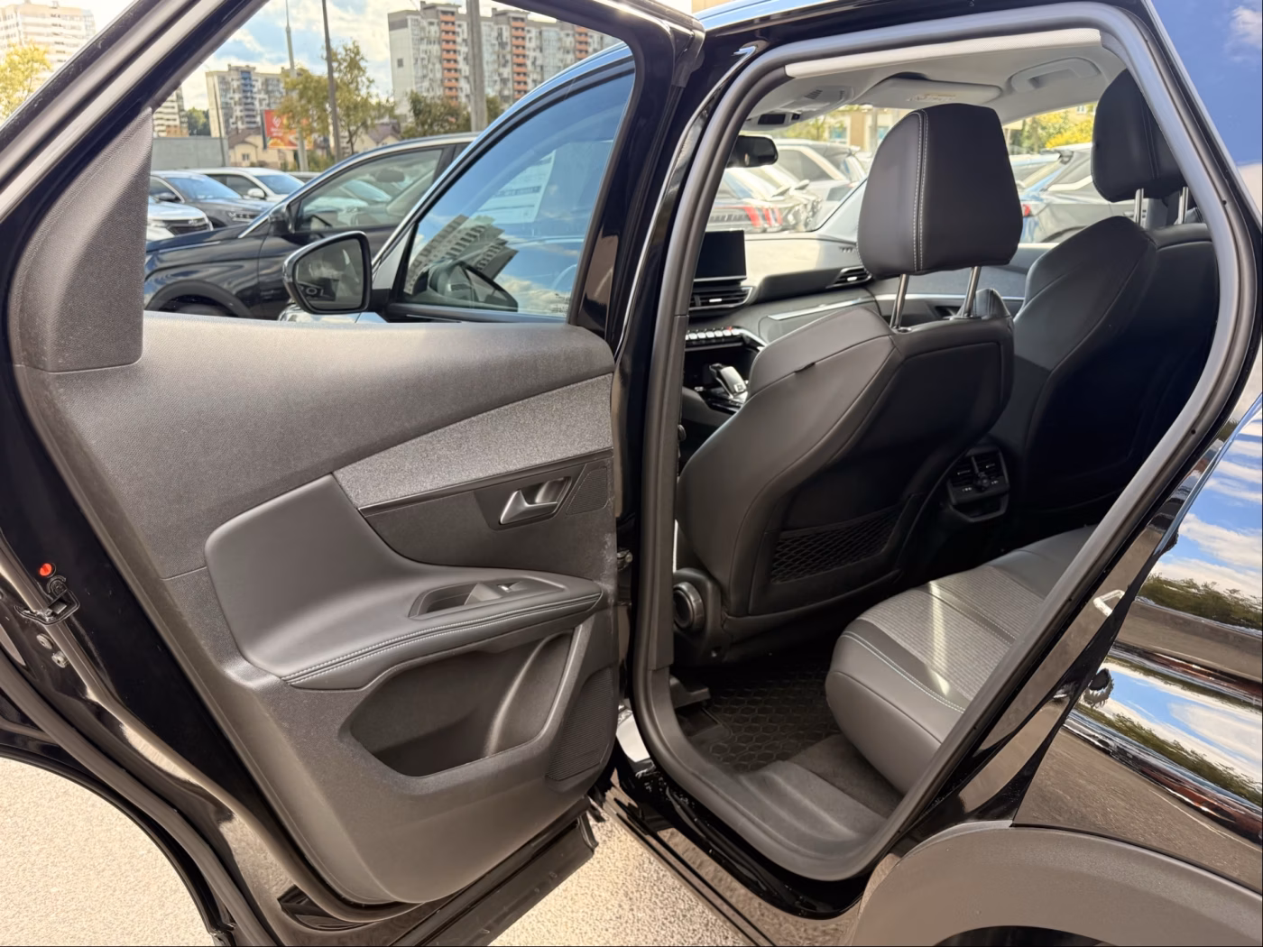 Peugeot 3008 фото 17