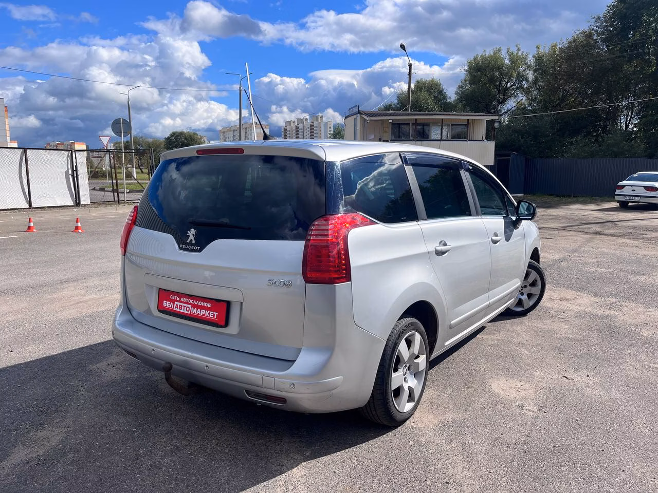 Peugeot 5008 фото 5