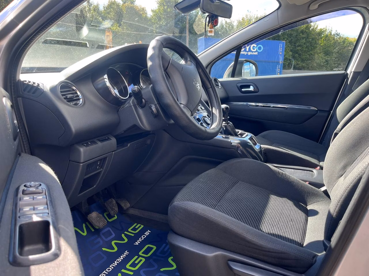 Peugeot 5008 фото 9
