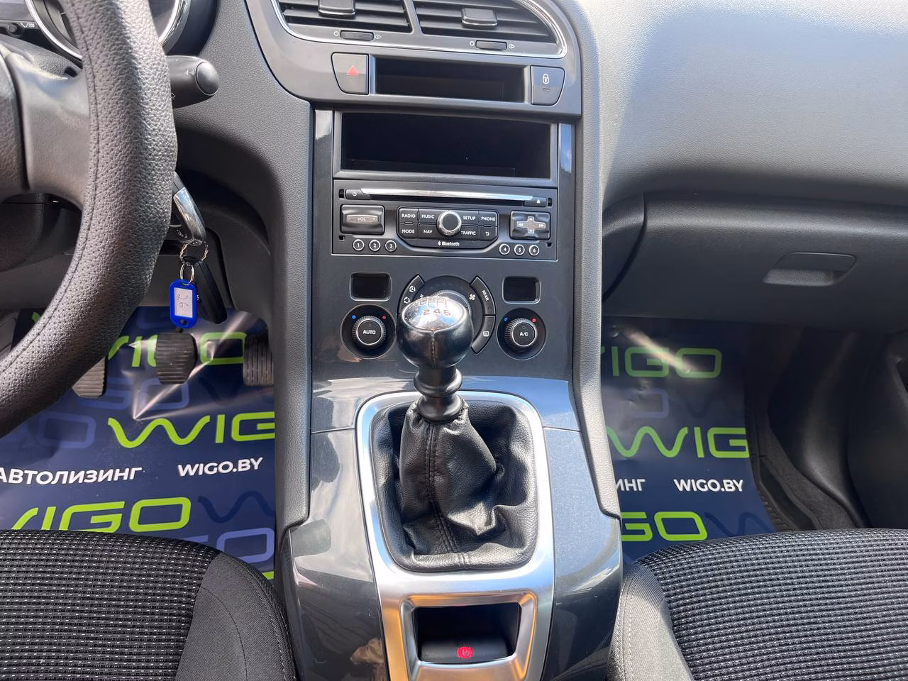 Peugeot 5008 фото 11