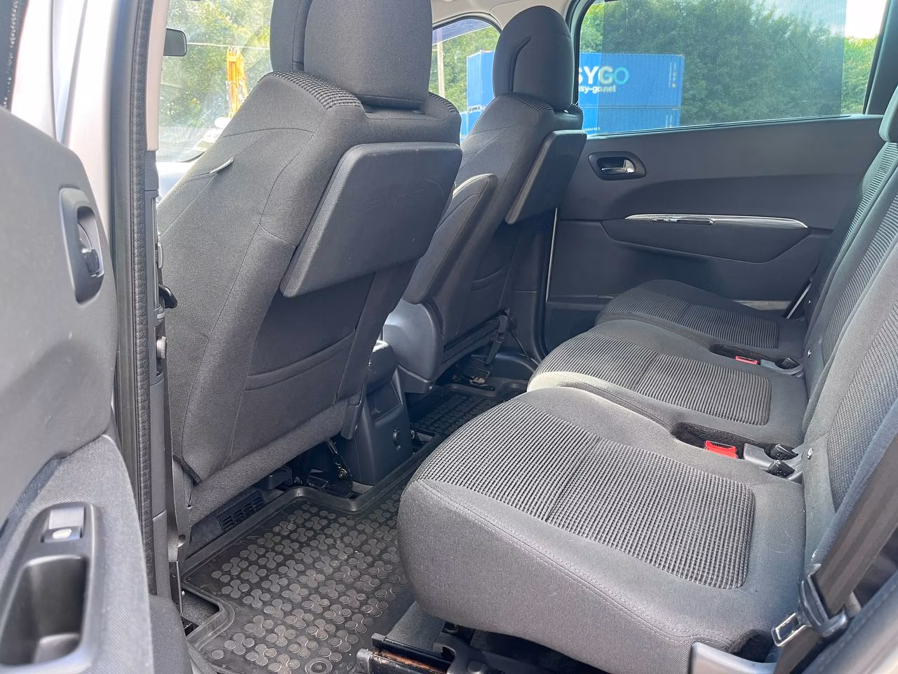 Peugeot 5008 фото 15