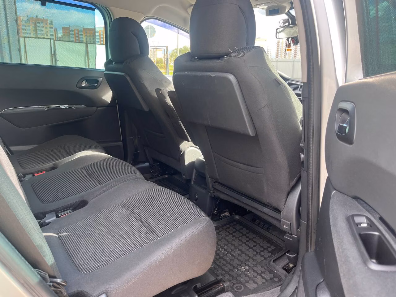 Peugeot 5008 фото 17