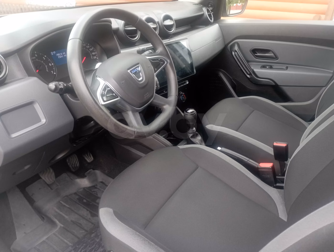 Dacia Duster фото 11