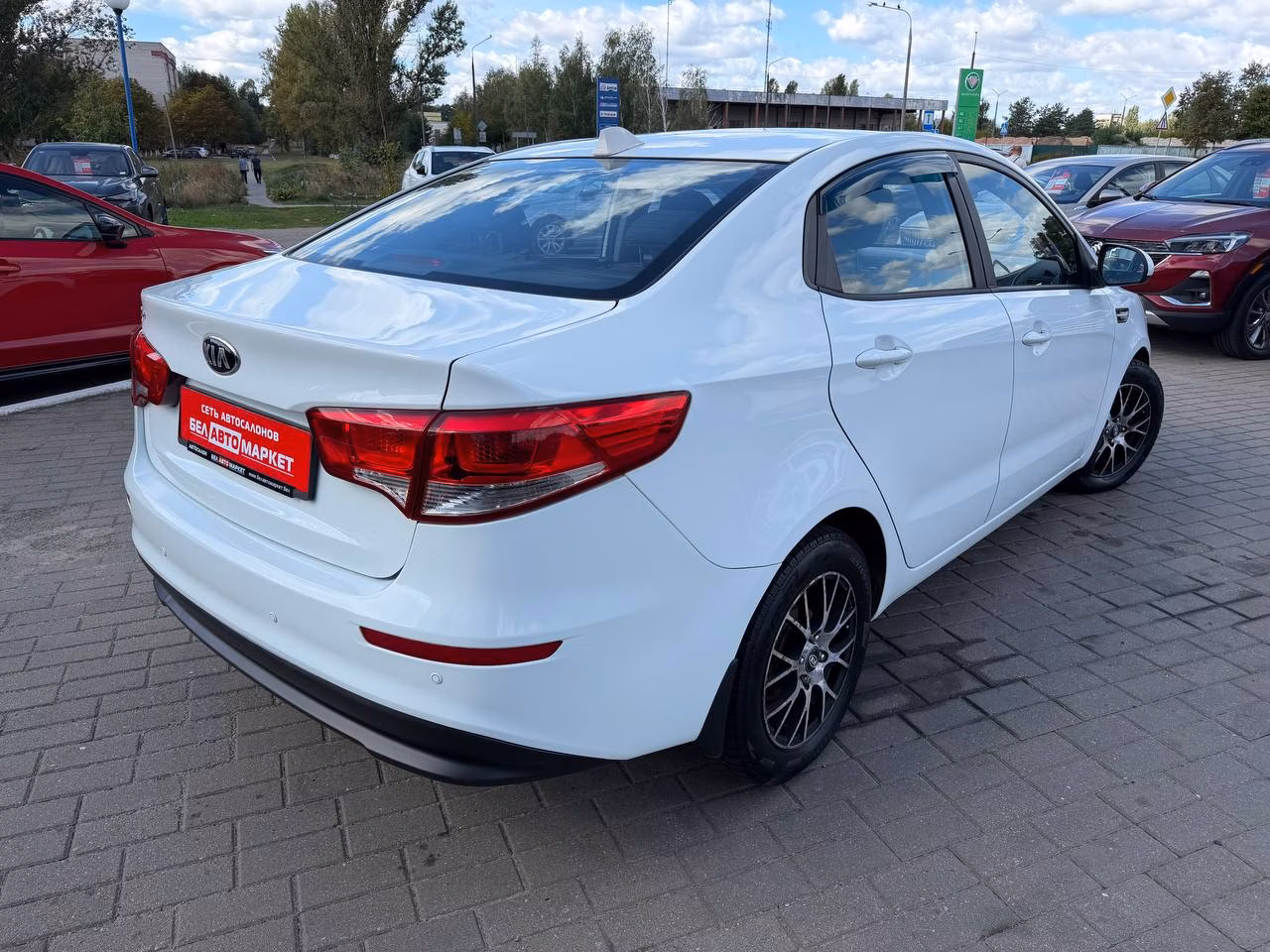 Kia Rio фото 6