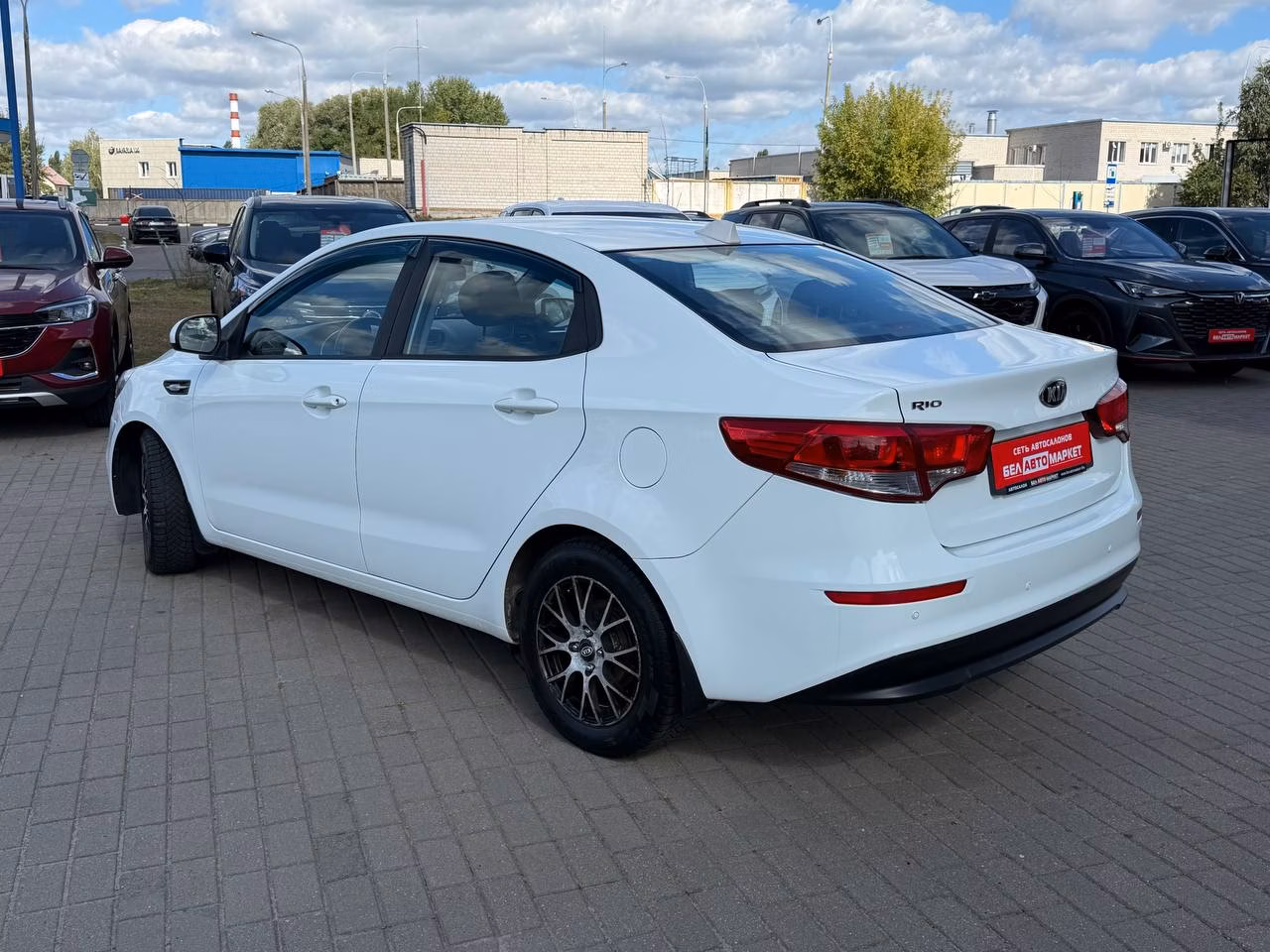 Kia Rio фото 8
