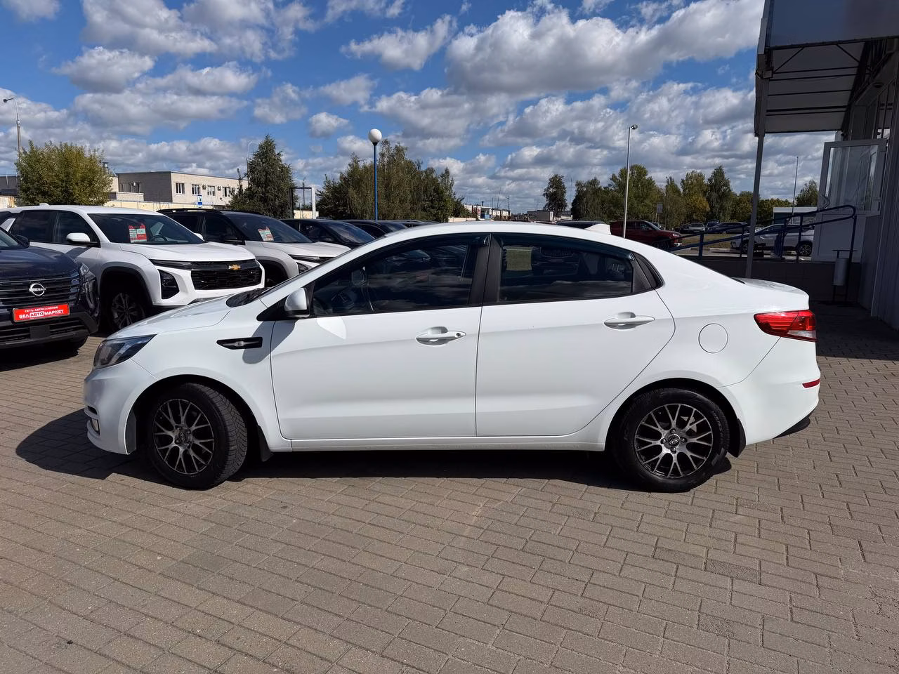 Kia Rio фото 9