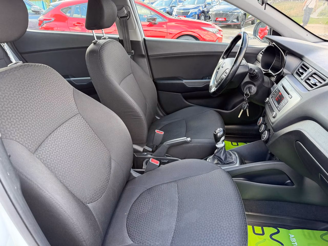 Kia Rio фото 19