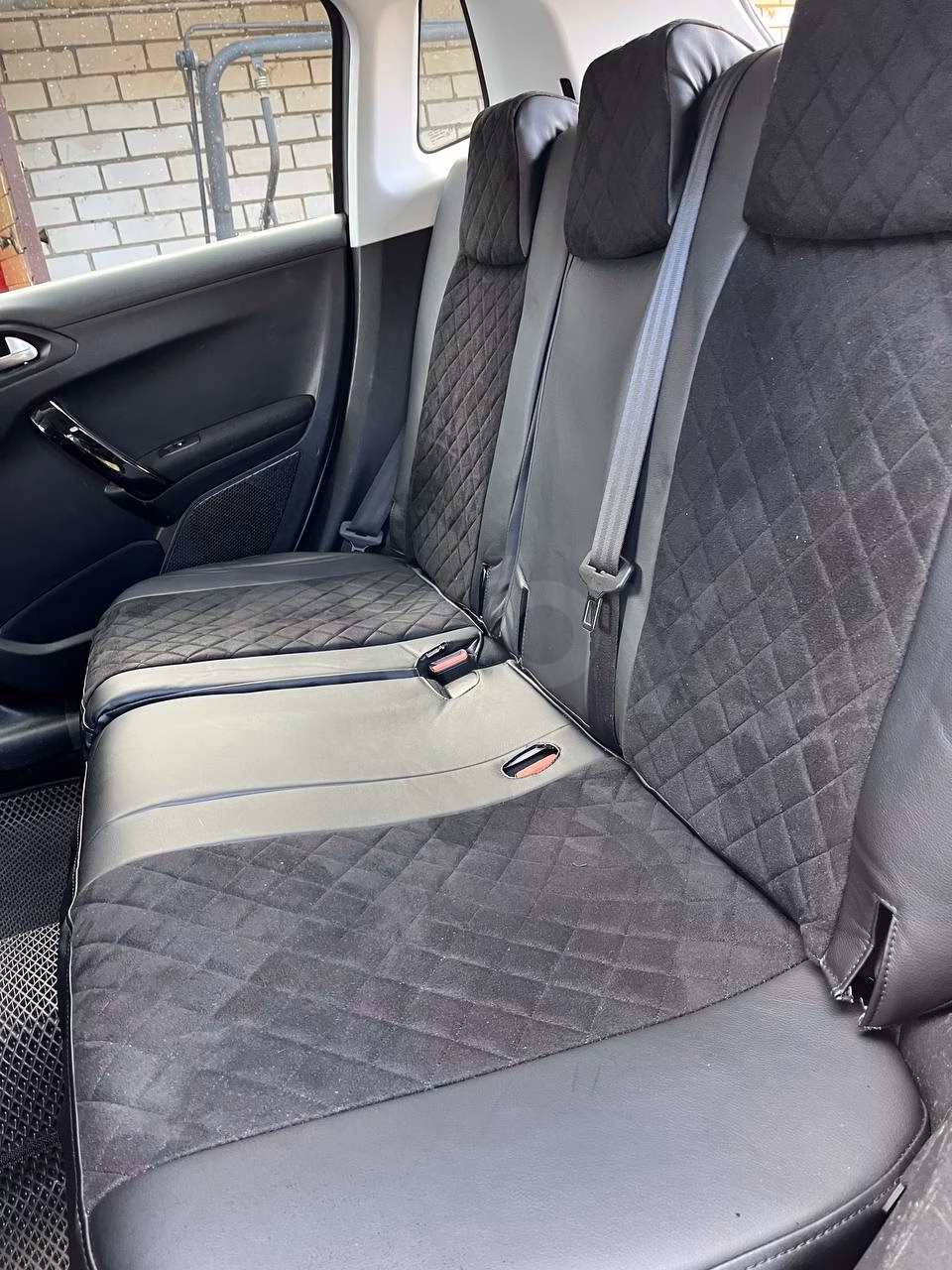 Peugeot 2008 фото 13