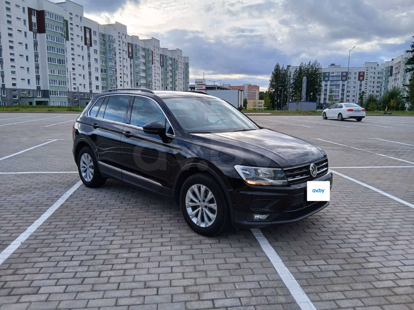 Volkswagen Tiguan фото 2