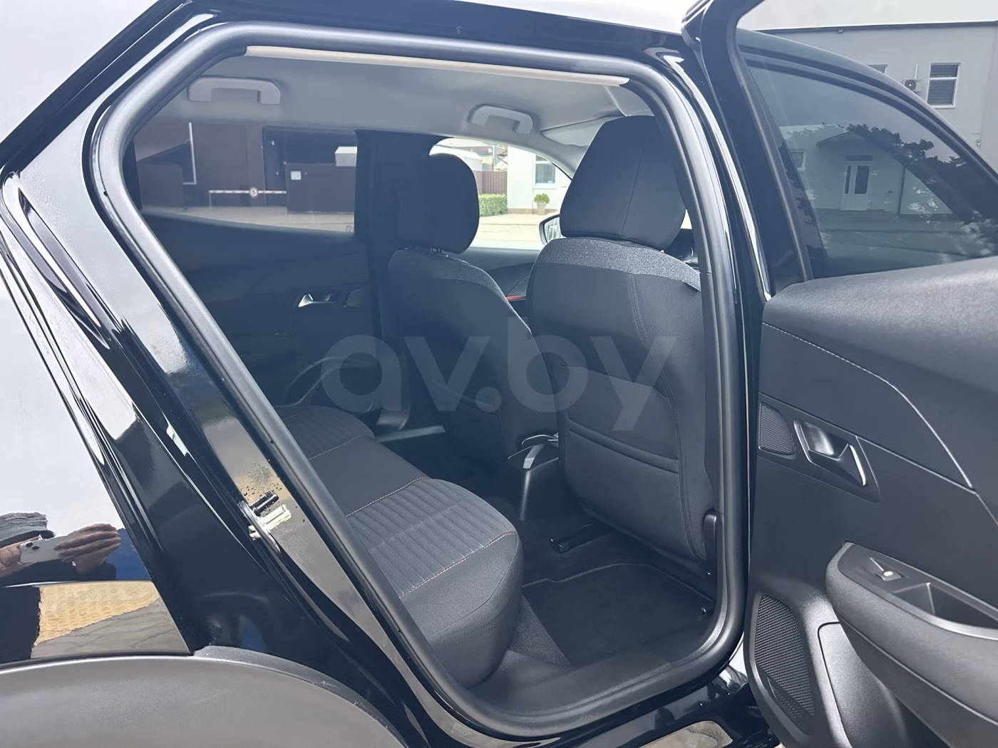 Peugeot 2008 фото 16