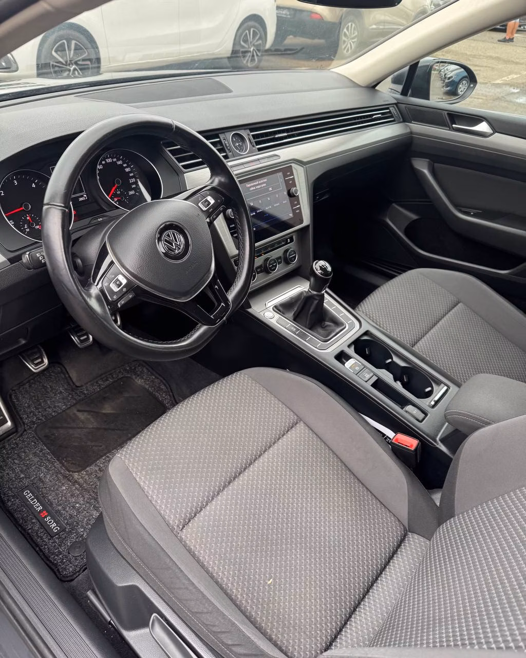 Volkswagen Passat фото 10