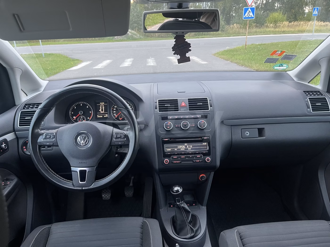 Volkswagen Touran фото 16