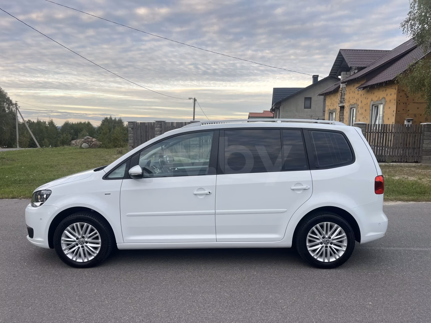 Volkswagen Touran фото 2