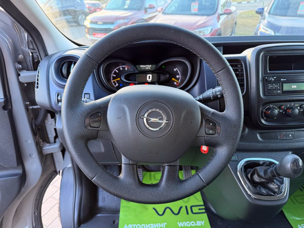 Opel Vivaro фото 10