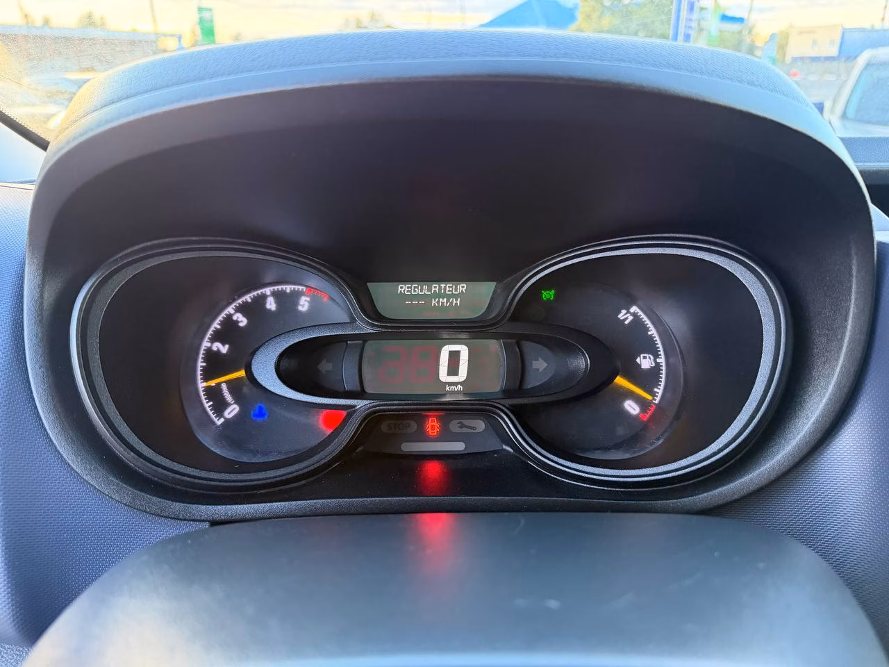 Opel Vivaro фото 11
