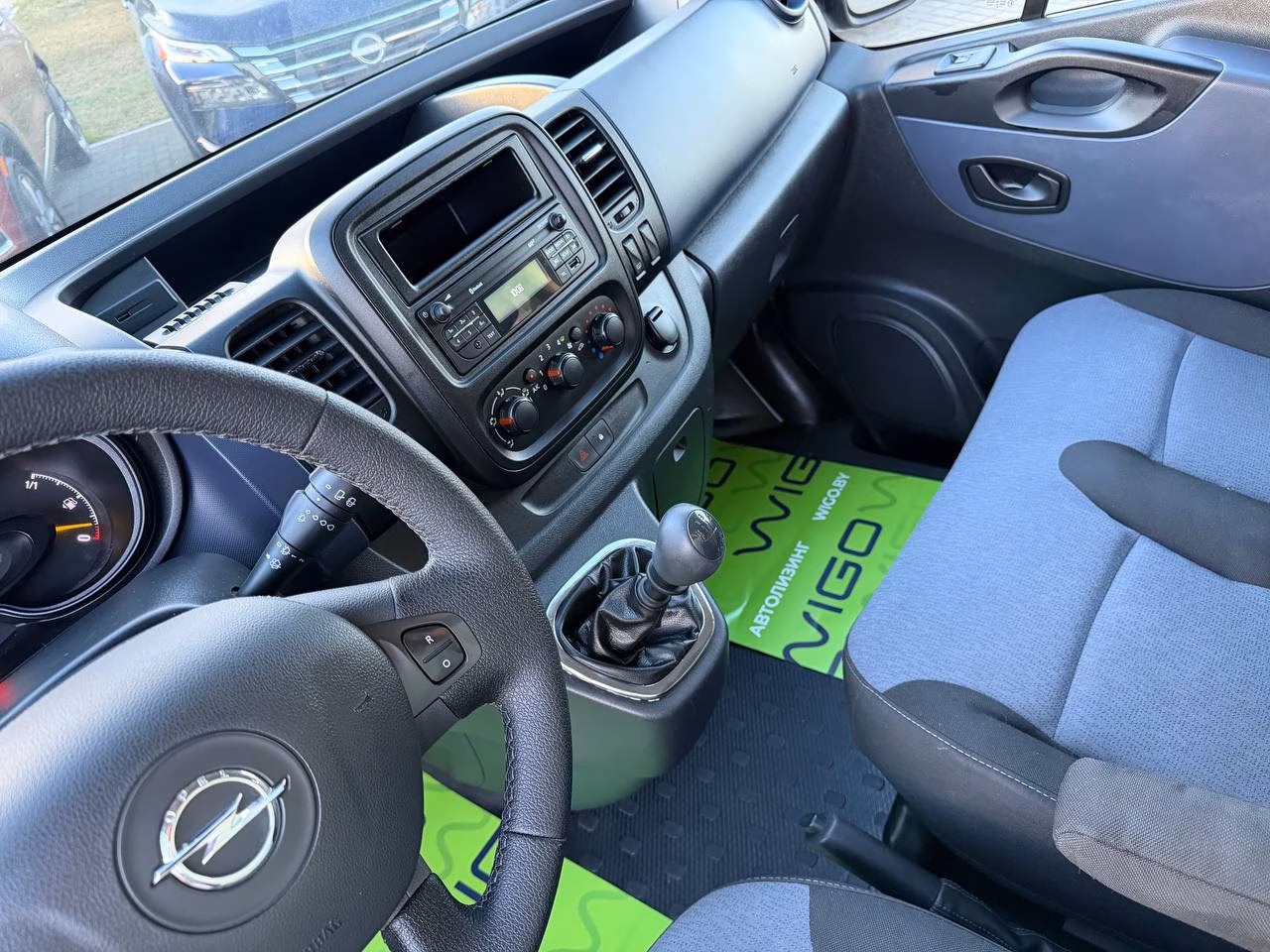 Opel Vivaro фото 13