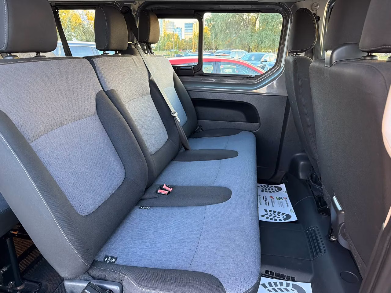 Opel Vivaro фото 17