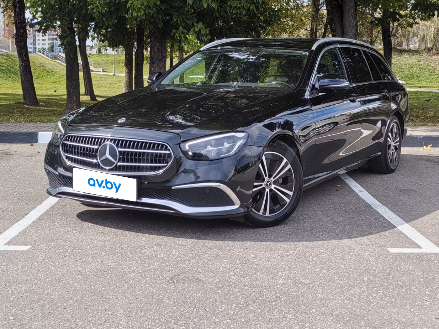 Mercedes-Benz E-Класс фото 18