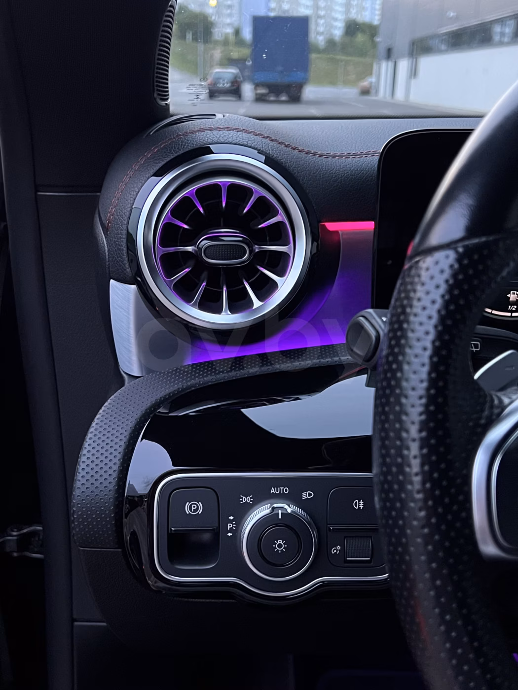 Mercedes-Benz CLA фото 16