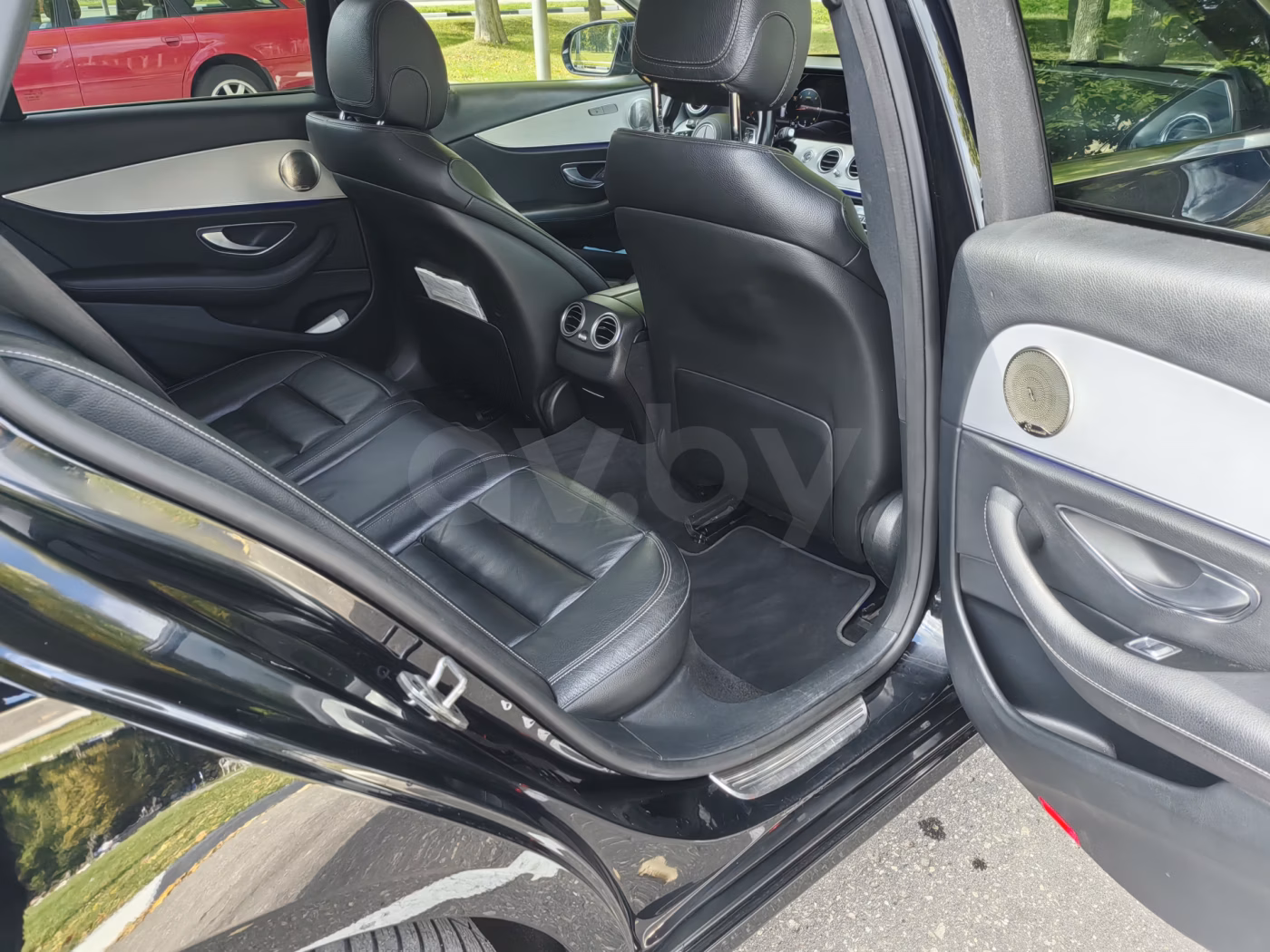 Mercedes-Benz E-Класс фото 24