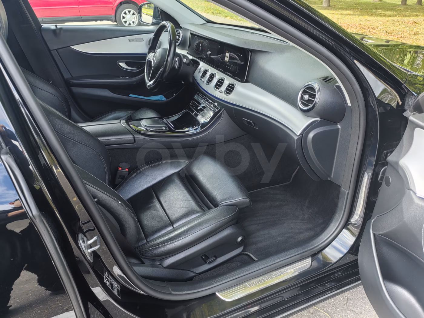 Mercedes-Benz E-Класс фото 26