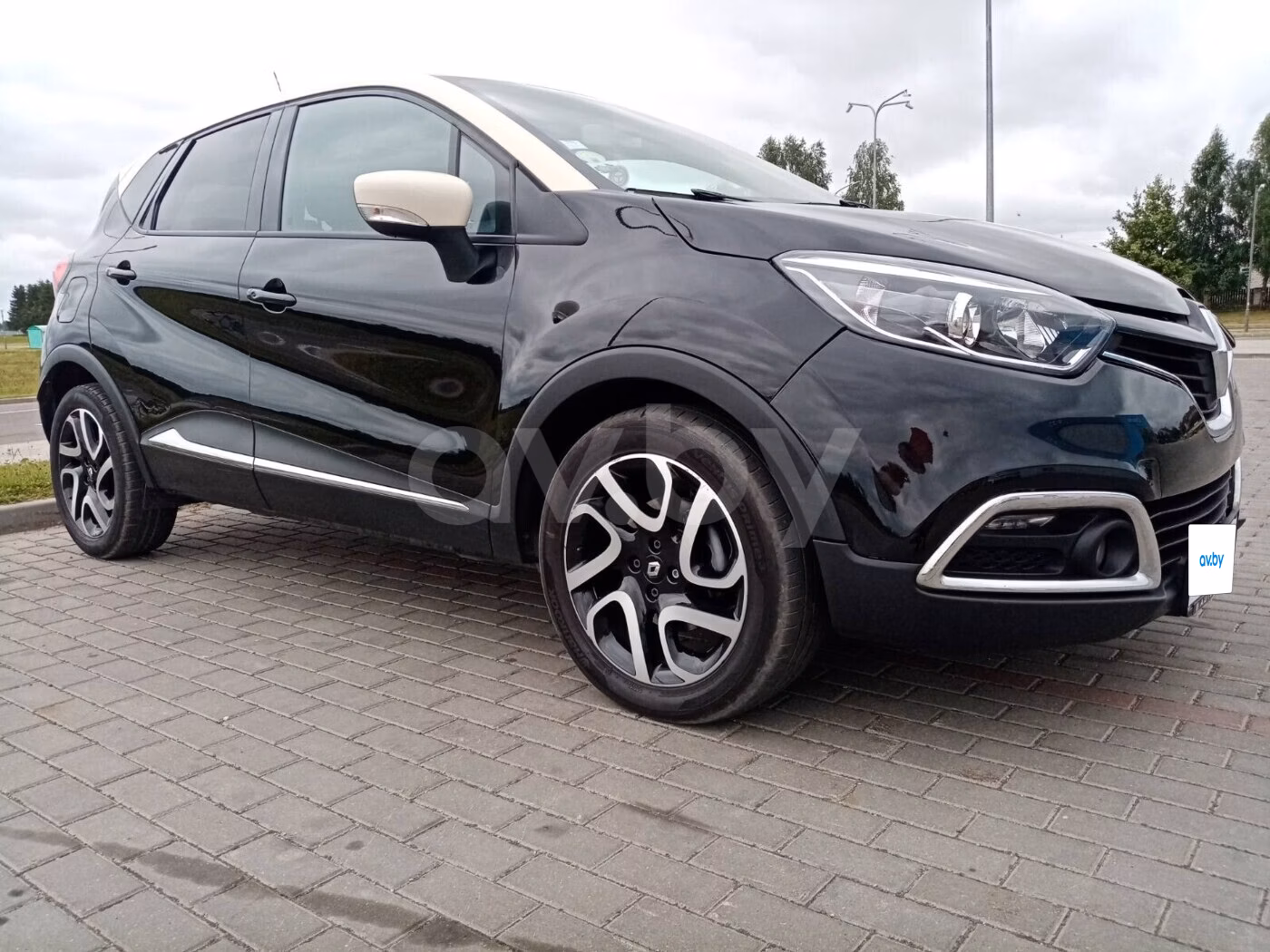 Renault Captur фото 11