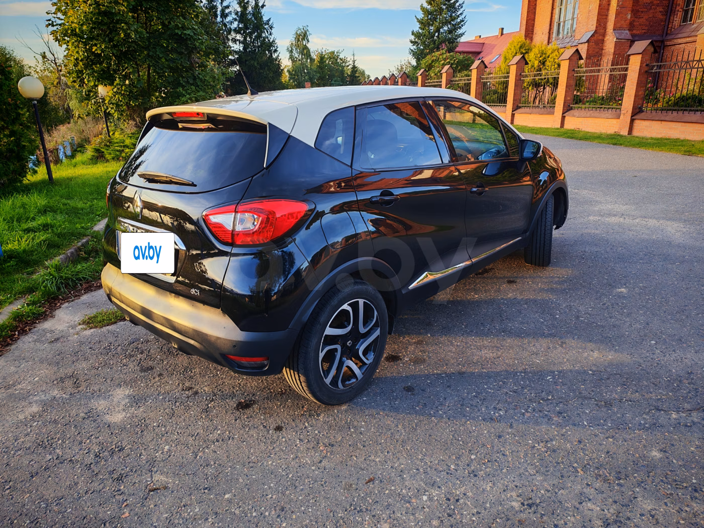 Renault Captur фото 6