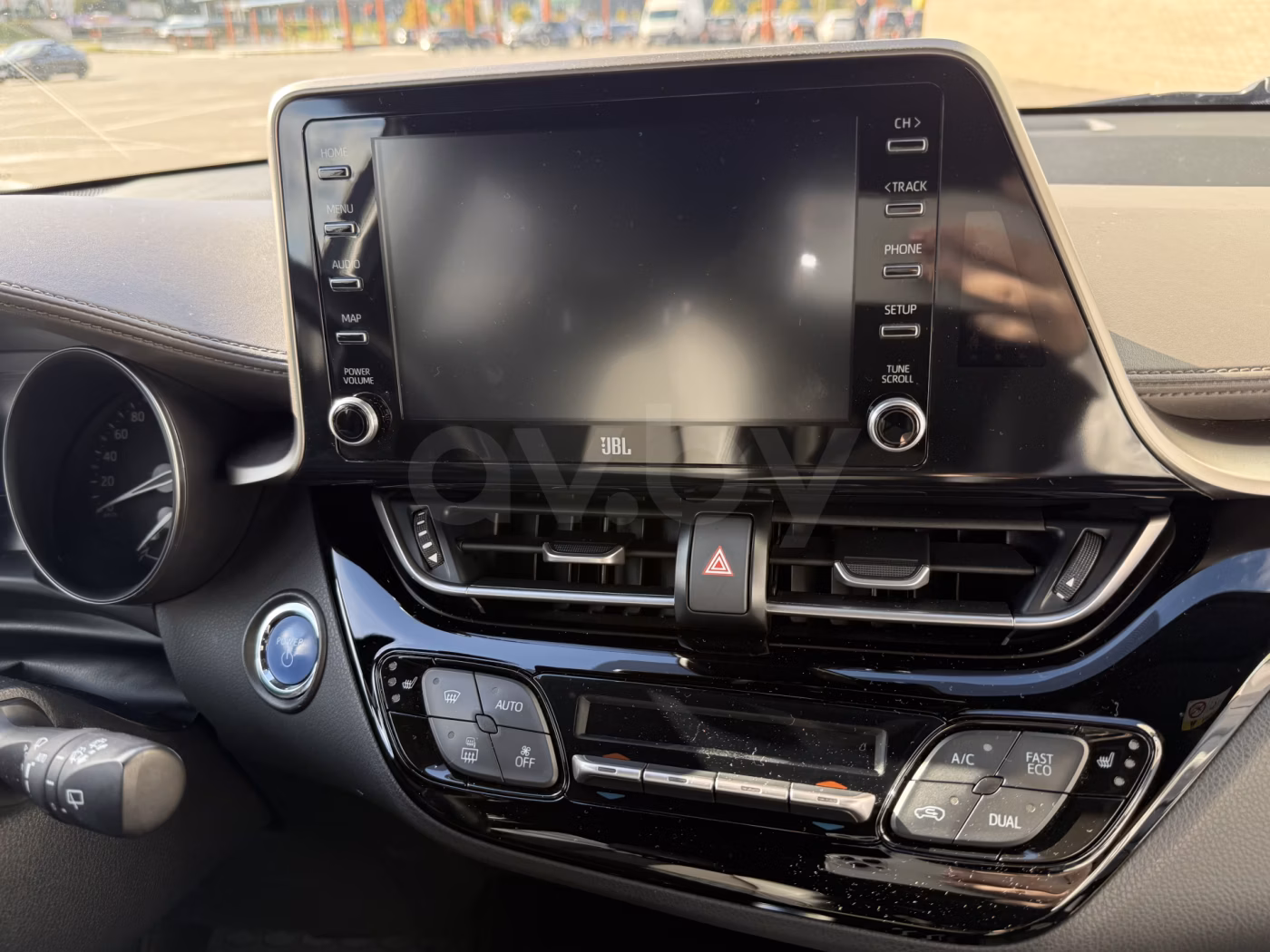 Toyota C-HR фото 16