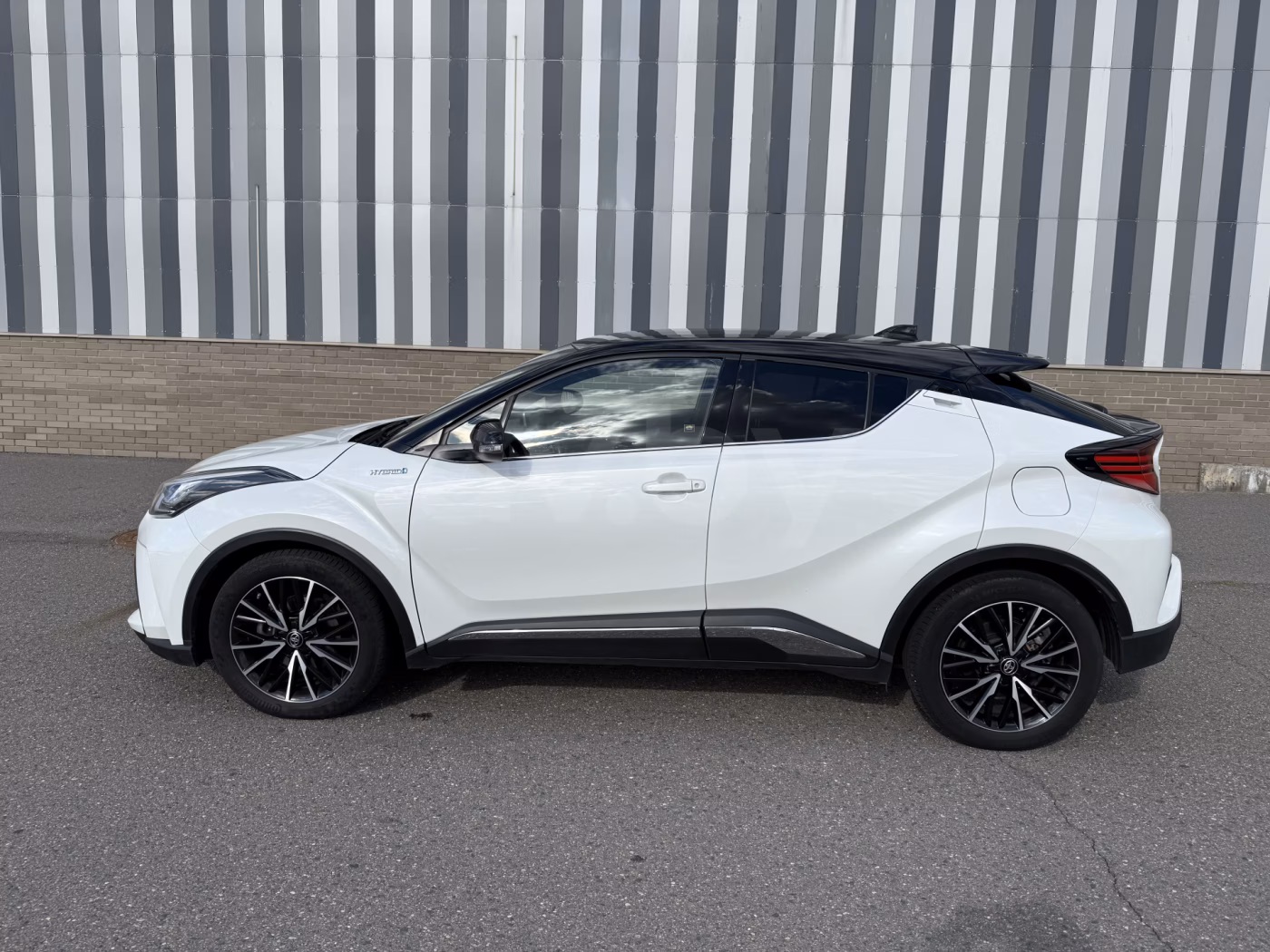 Toyota C-HR фото 2