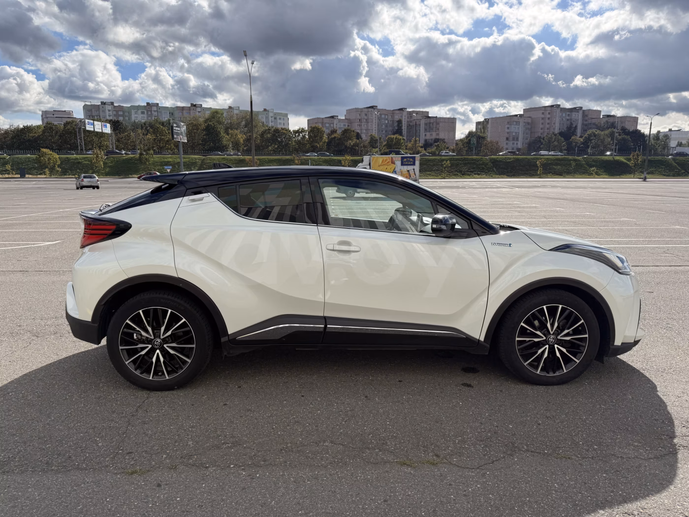Toyota C-HR фото 3