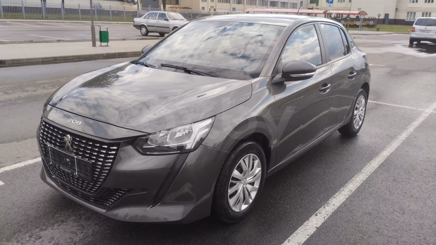 Peugeot 208 фото 3