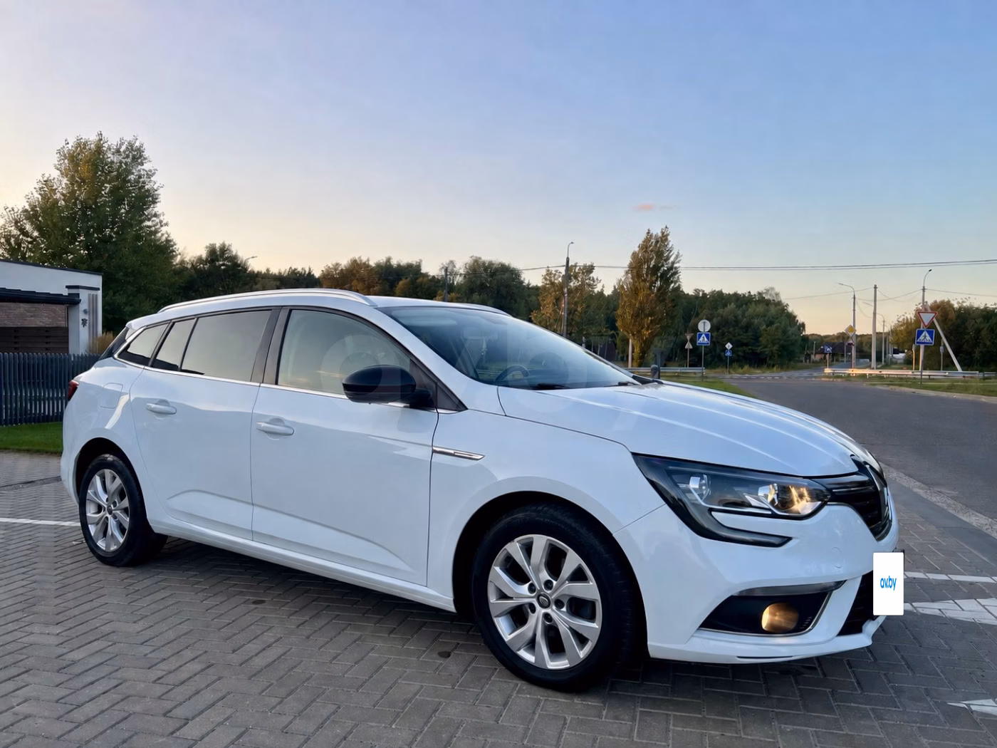 Renault Megane фото 10