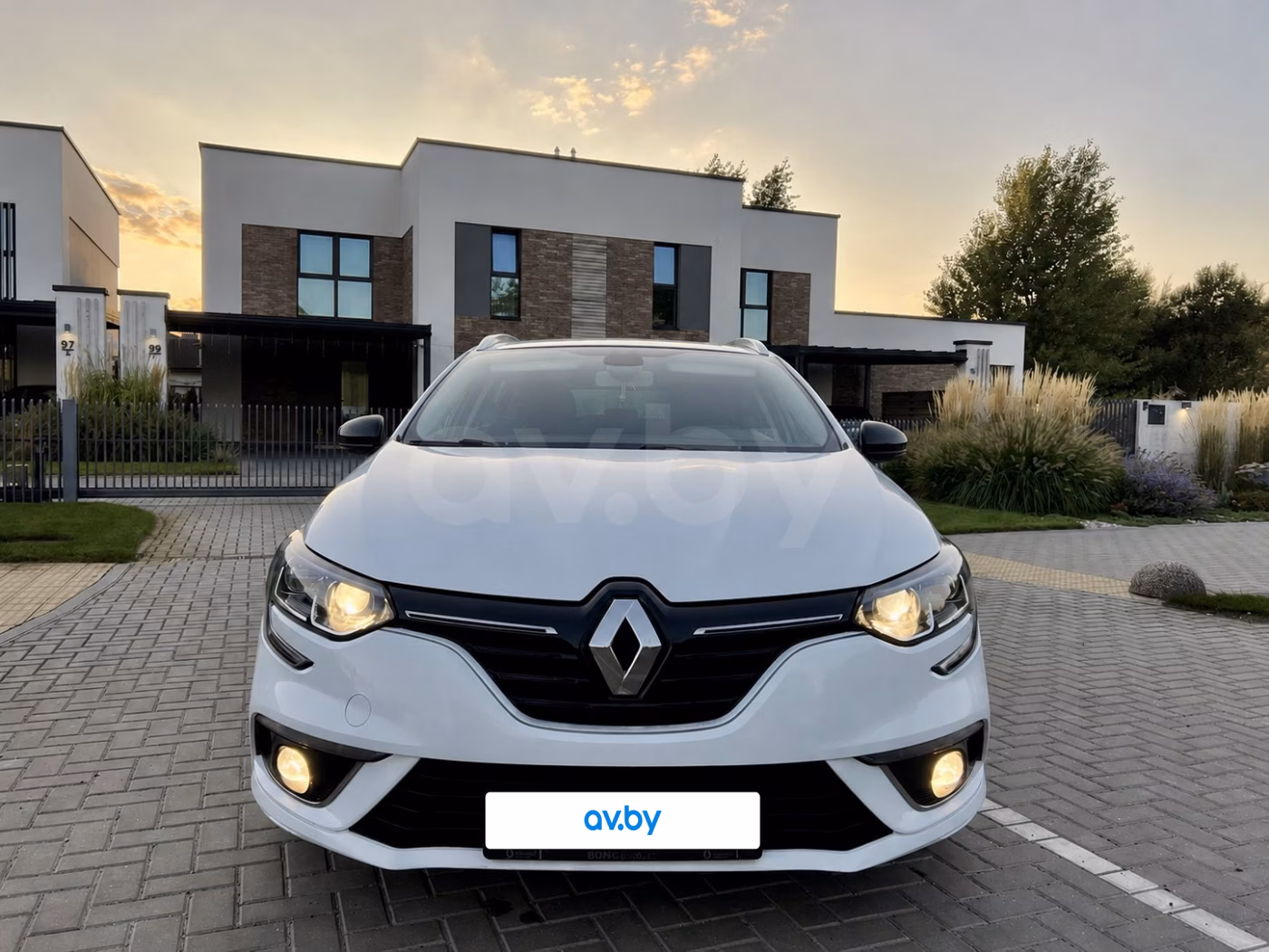 Renault Megane фото 11