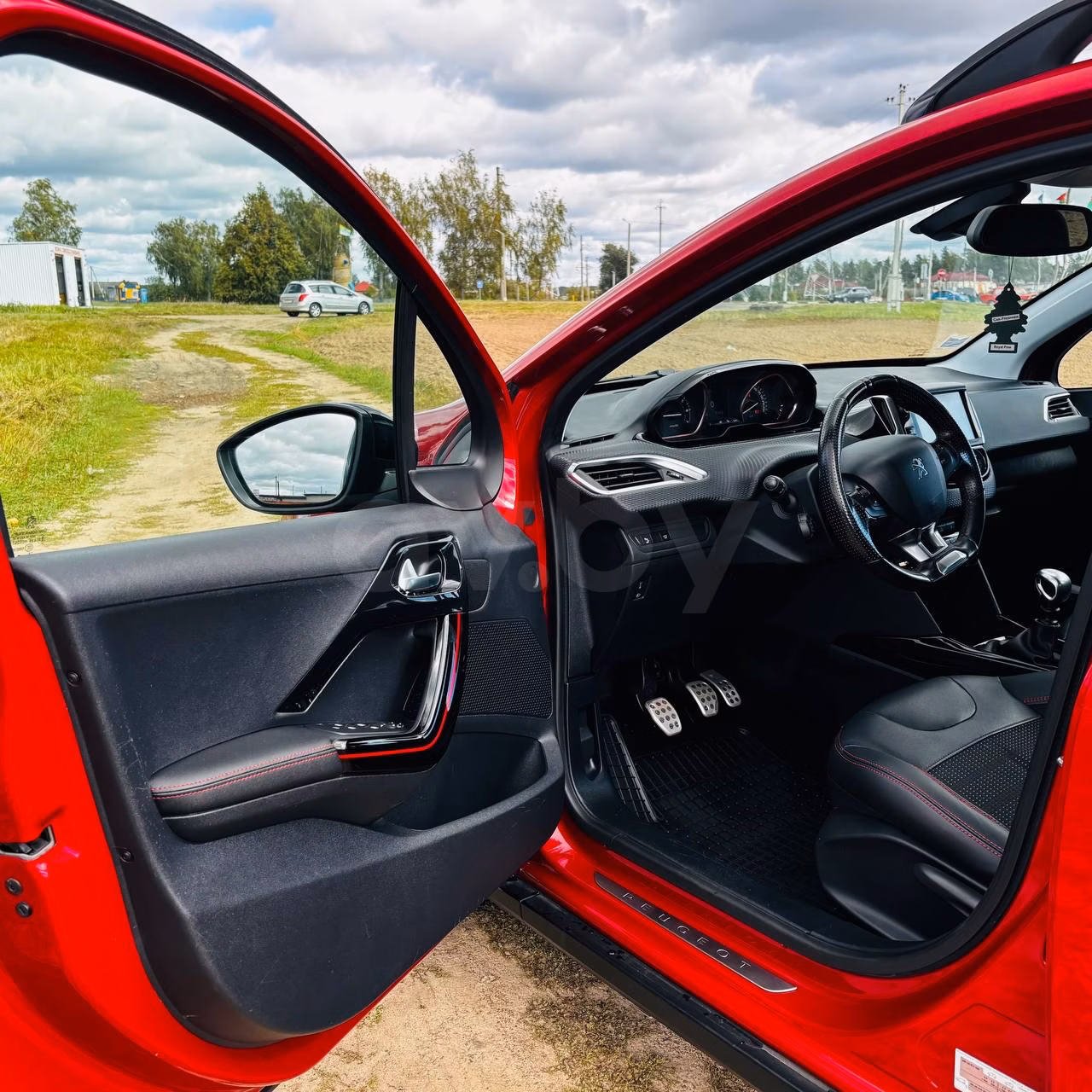 Peugeot 2008 фото 10
