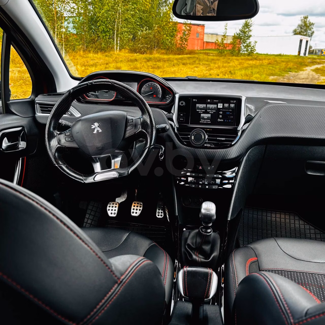 Peugeot 2008 фото 13