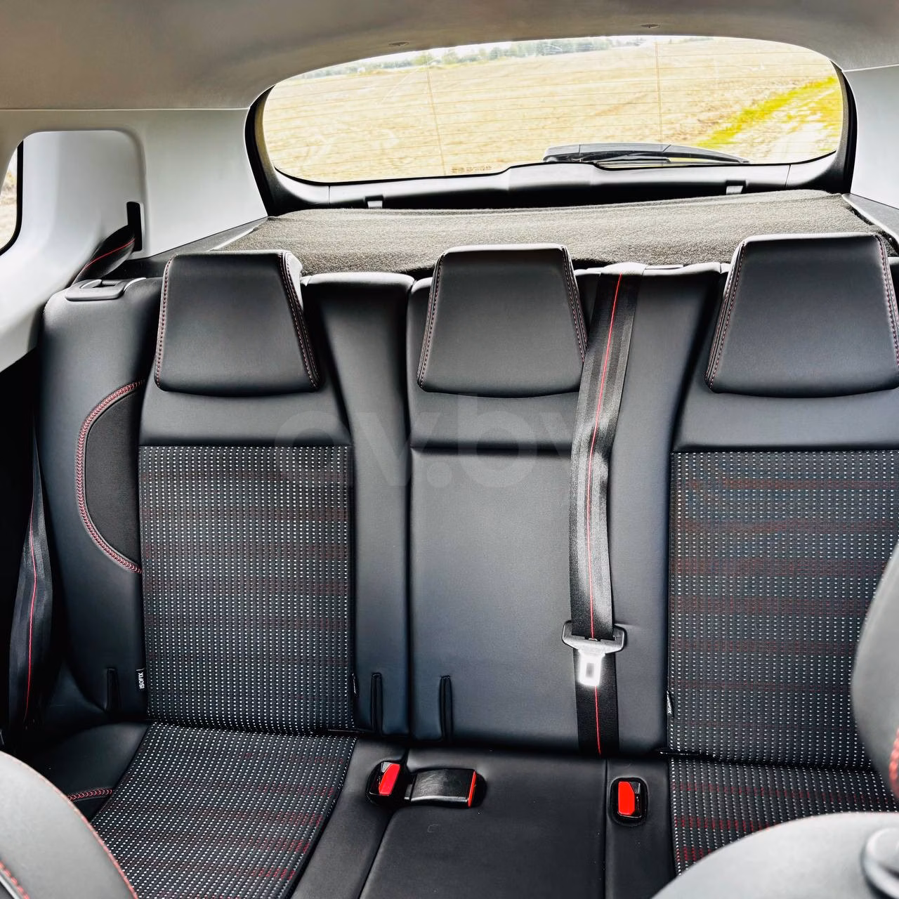 Peugeot 2008 фото 14