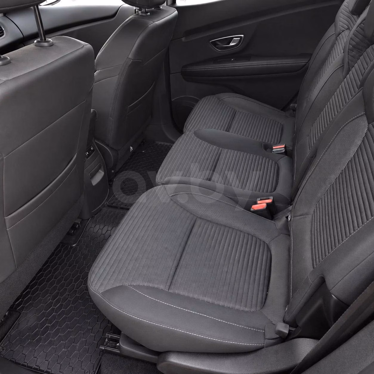 Renault Scenic фото 11