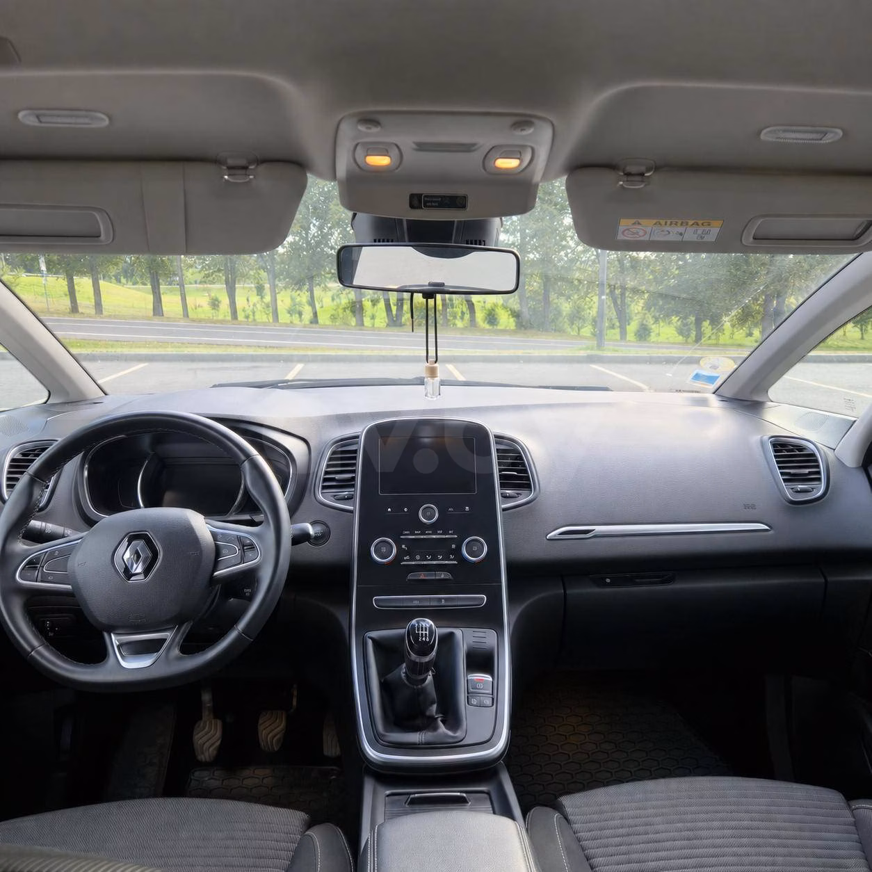 Renault Scenic фото 9