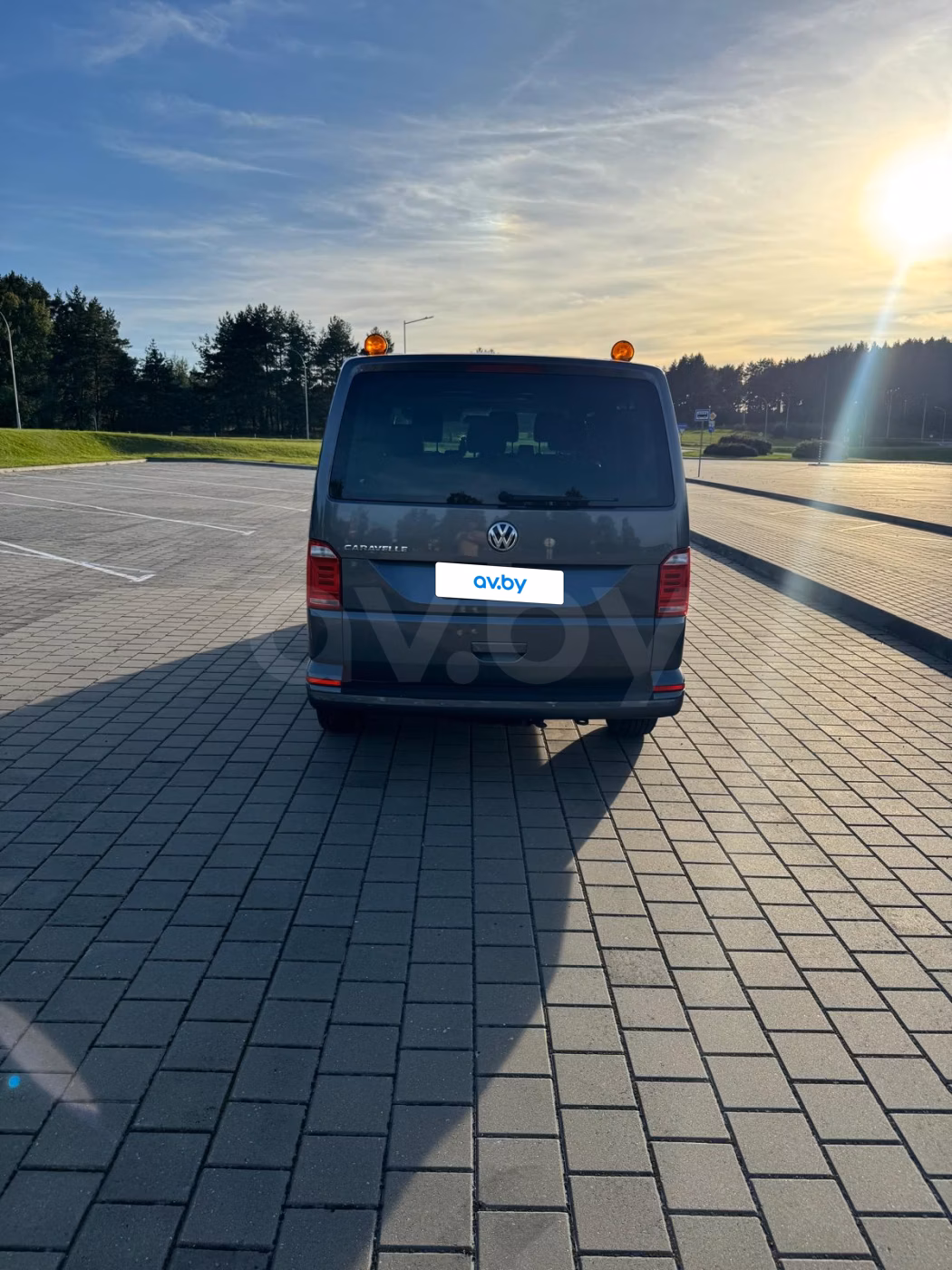 Volkswagen Caravelle фото 6