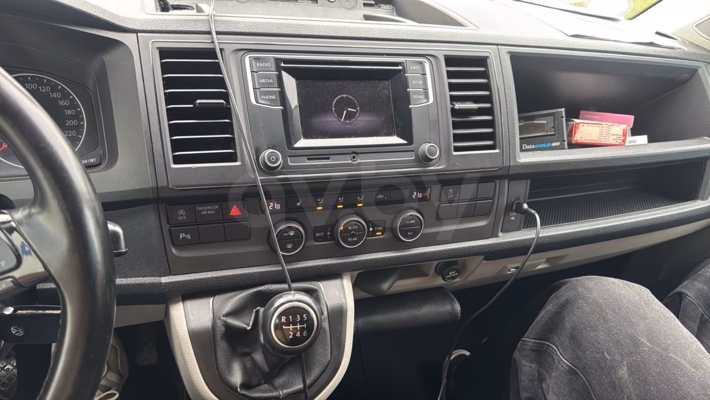 Volkswagen Caravelle фото 7