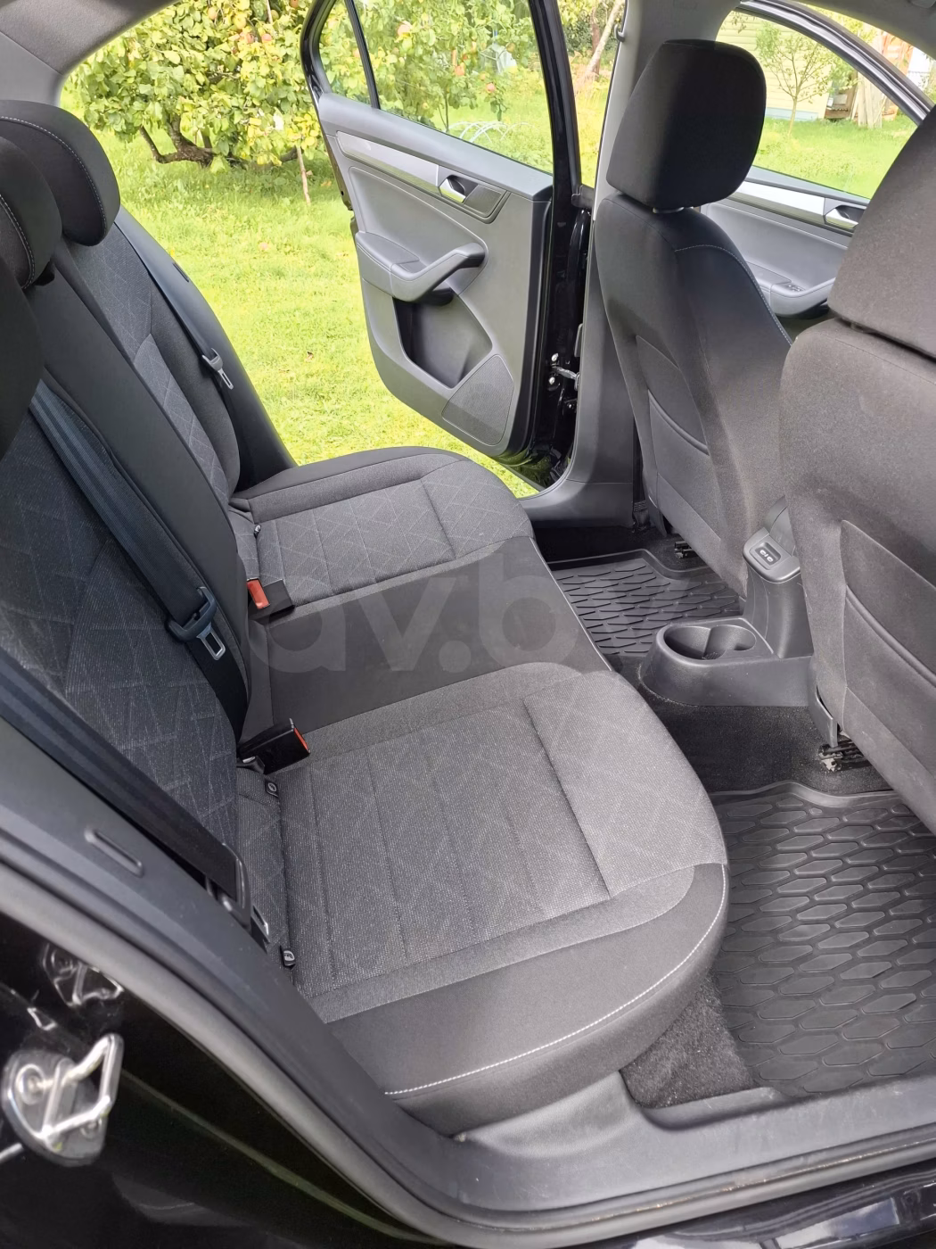 Volkswagen Polo Sedan фото 10