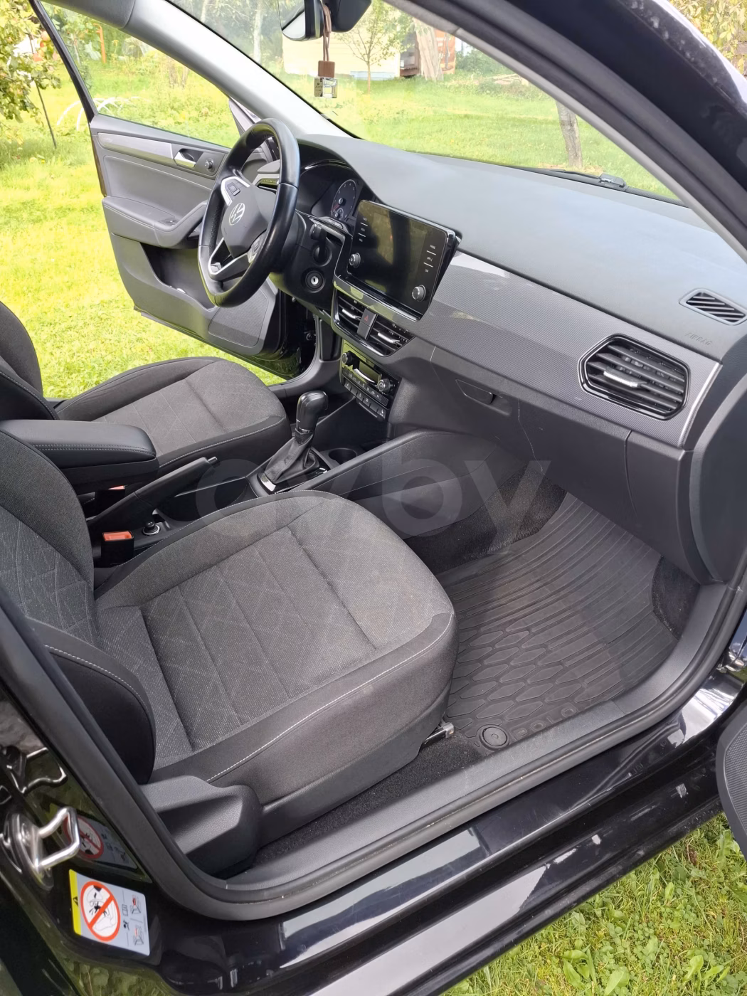 Volkswagen Polo Sedan фото 11