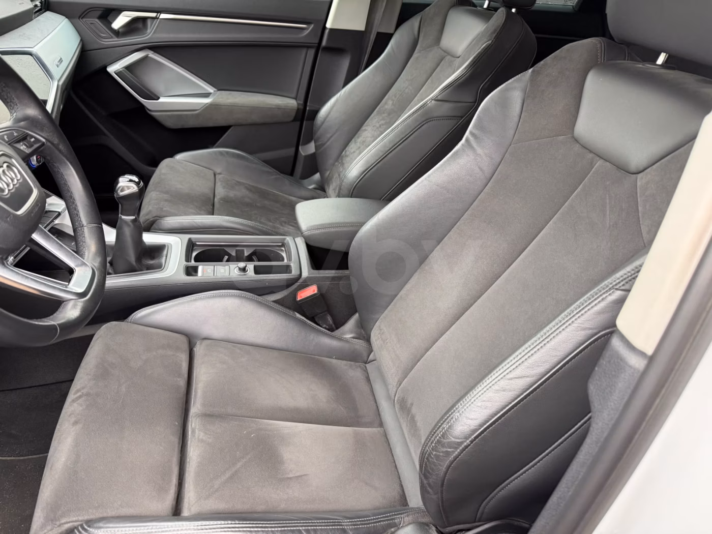 Audi Q3 фото 8